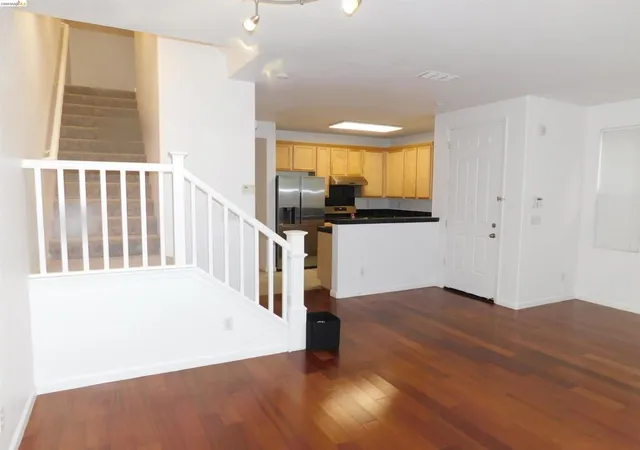 Photo 3 of Sale Pending at 639 Heritage Cir, Ashland, CA 94580 | MLS# 41136977 | Listing updated on 2026-07-01