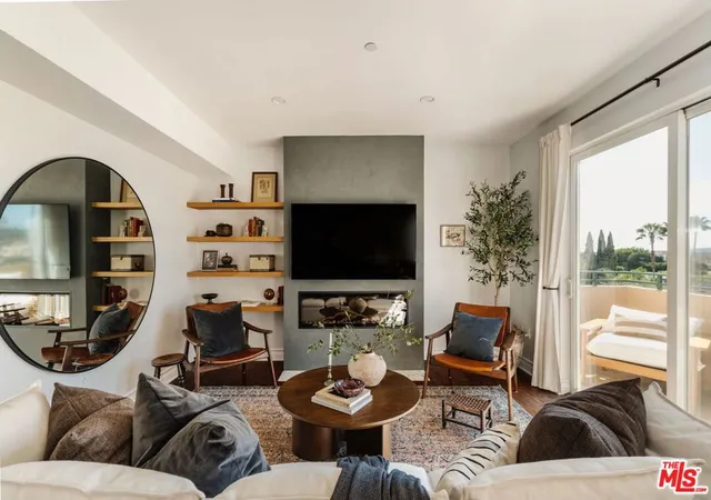 Photo 3 of Condo for sale at 8866 Alcott St #4, Los Angeles, CA 90035 | MLS# 26842445 | Listing updated on 2026-06-11