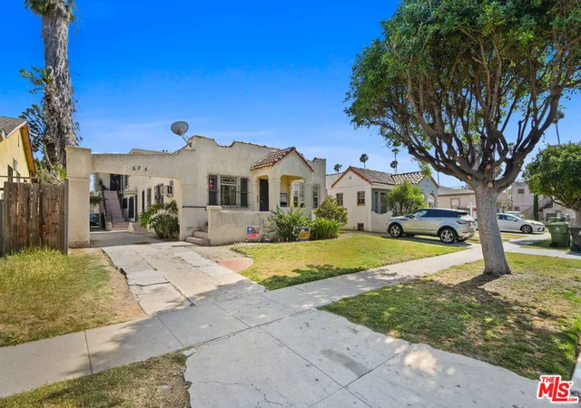 8th image of 624 E 84th St, Los Angeles, CA 90001 | MLS# 26837417