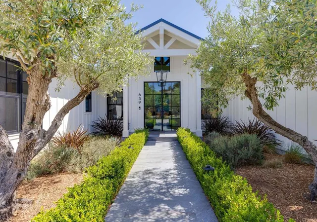 Homes for sale in Encinitas, CA | 41-639 Quail Gardens Ln, Encinitas, CA 92024 | MLS# NDP2605322