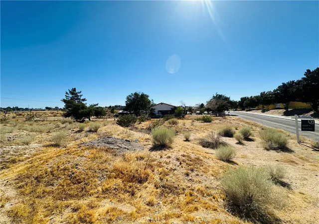 3rd image of 0 Huerta Rd, Victorville, CA 92395 | MLS# HD26120768