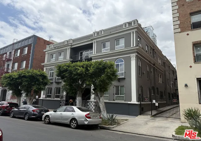 2nd image of 681 Shatto Pl, Los Angeles, CA 90005 | MLS# 26839817