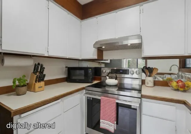 Listing Photo 4 - Condo for sale in building located at 321 Broadway, Santa Cruz, CA 95060 - Unit #A2