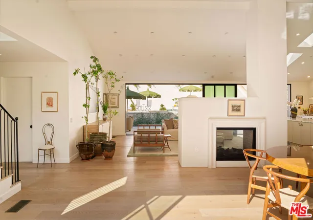 Photo 3 of Single family home for sale at 3640 Mandeville Cyn Rd, Los Angeles, CA 90049 | MLS# 26842421 | Listing updated on 2026-08-04