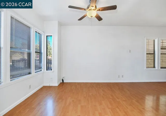 Listing Photo 4 - Condo for sale in building located at 1319 1321 Sacramento St, Vallejo, CA 94590