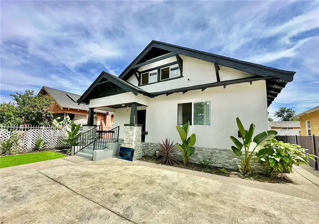 Photo 2 of Single family home for sale at 160 West 48th, Los Angeles, CA 90037 | MLS# TR26120477 | Listing updated on 2026-09-26
