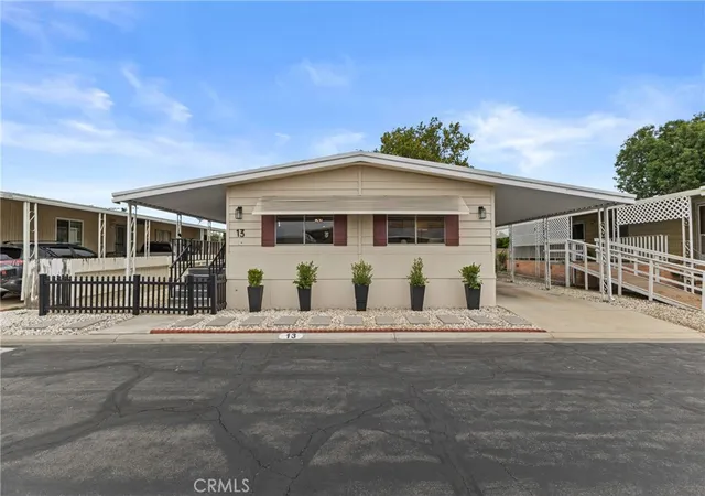 Photo 3 of Manufactured home for sale at 9391 California Ave #13, Riverside, CA 92503 | MLS# IG26120026 | Listing updated on 2026-09-18