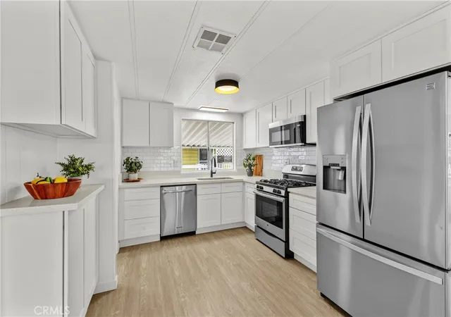 Photo 4 of Manufactured home for sale at 9391 California Ave #13, Riverside, CA 92503 | MLS# IG26120026 | Listing updated on 2026-09-18