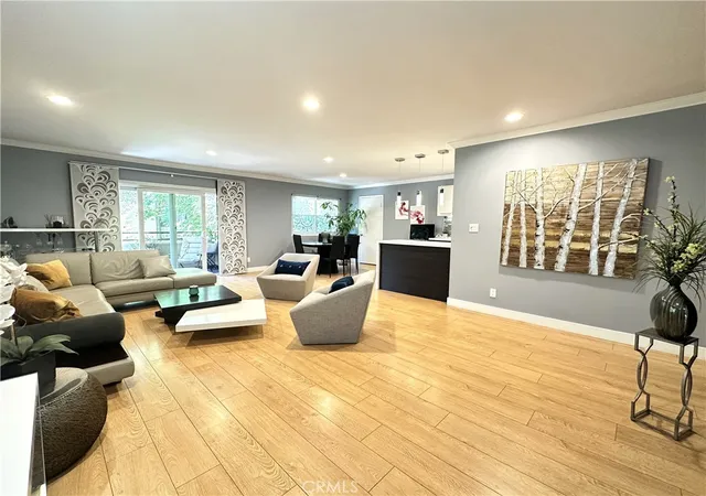 1st image of 6720 Hillpark Dr #204, Los Angeles, CA 90068 | MLS# SR26113450