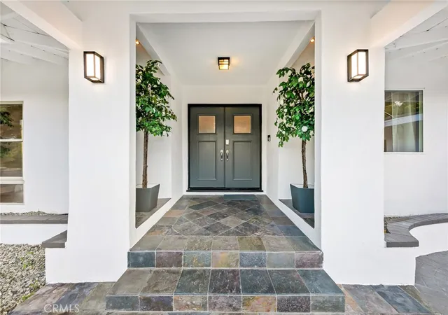 2nd image of 3716 Crownridge, Sherman Oaks, CA 91403 | MLS# SR26119784