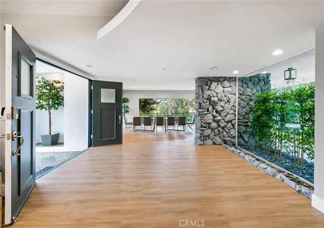 3rd image of 3716 Crownridge, Sherman Oaks, CA 91403 | MLS# SR26119784