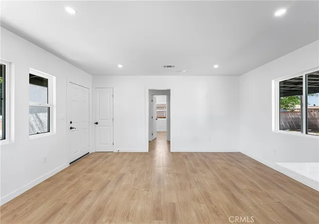 Photo 3 of Single family home for sale at 45040 Redwood Ave, Lancaster, CA 93534 | MLS# SR26120149 | Listing updated on 2026-08-31
