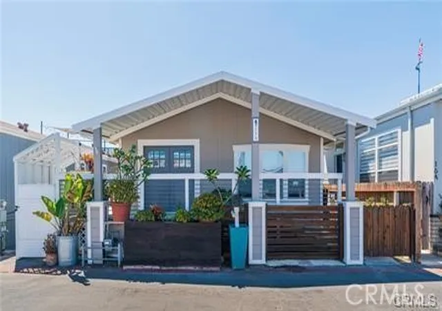 Homes for sale in Huntington Beach, CA | 21752 15a Pacific Coast #15a, Huntington Beach, CA 92646 | MLS# PW26120929