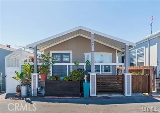 Homes for sale in Huntington Beach, CA | 21752 15A Pacific Coast #15A, Huntington Beach, CA 92646 | MLS# PW26120929