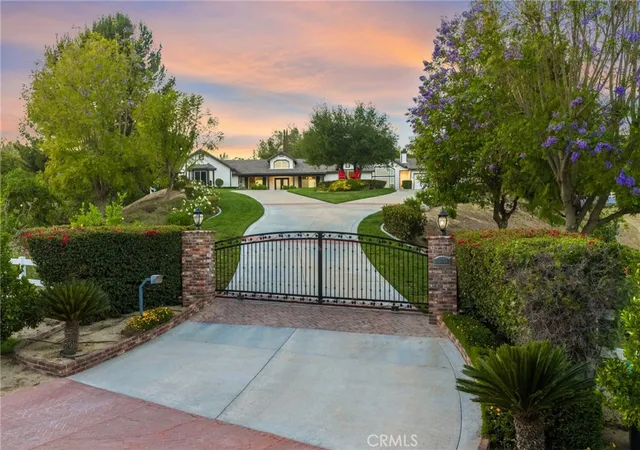 Photo 2 of Single family home for sale at 35350 Linda Rosea, Temecula, CA 92592 | MLS# SW26120115 | Listing updated on 2026-10-02