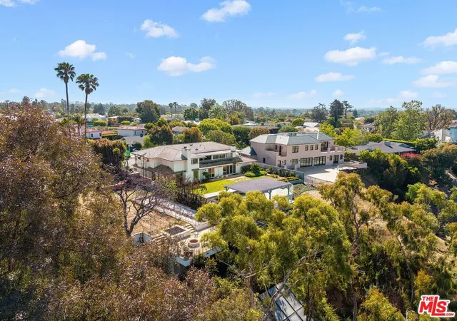 13th image of 525 Alma Real Dr, Pacific Palisades, CA 90272 | MLS# 26842615