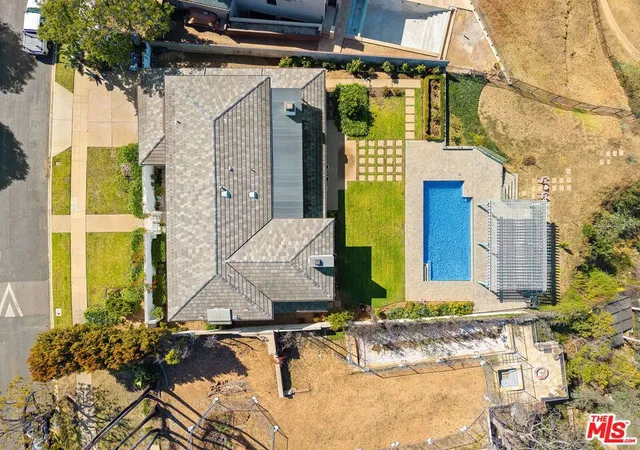 2nd image of 525 Alma Real Dr, Pacific Palisades, CA 90272 | MLS# 26842615