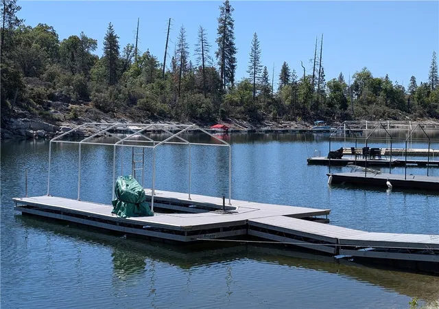 Homes for sale in Bass Lake, CA | 38980 Lake Point Ct, Bass Lake, CA 93604 | MLS# FR26120779