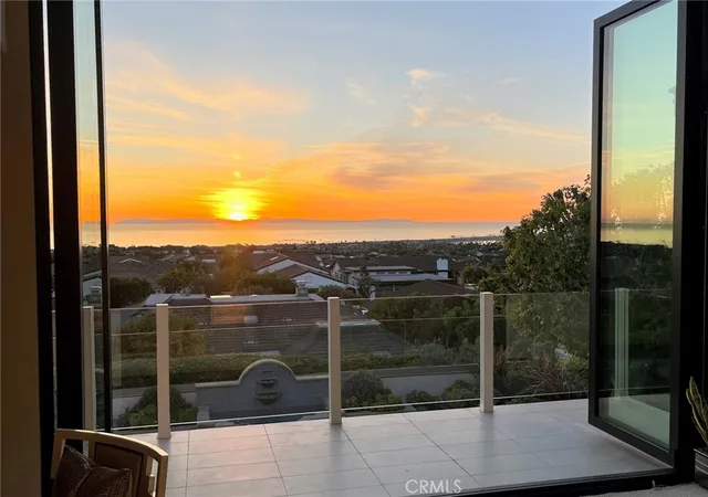 Photo 3 of Single family home for sale at 1509 Sandcastle Dr, Corona Del Mar, CA 92625 | MLS# NP26118314 | Listing updated on 2026-10-04