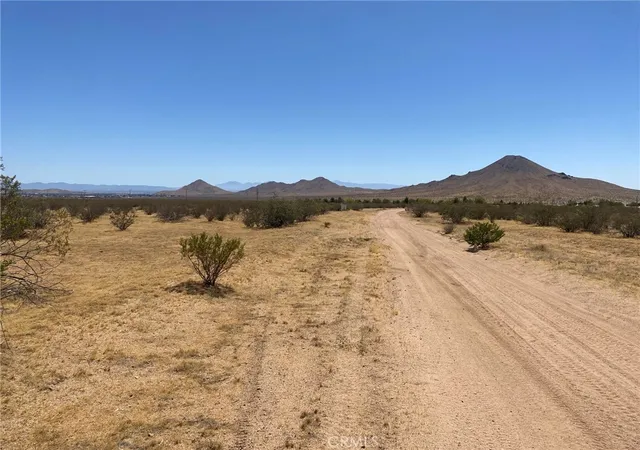 1st image of 0 Burbank St, Apple Valley, CA 92307 | MLS# HD26121179