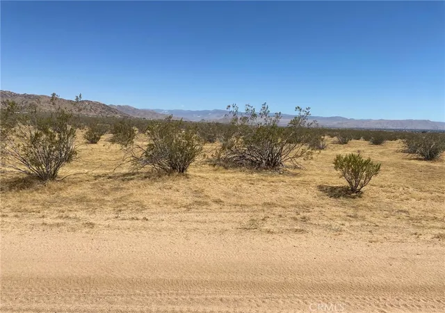 2nd image of 0 Burbank St, Apple Valley, CA 92307 | MLS# HD26121179