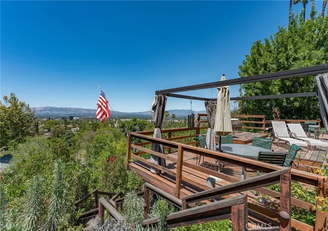 39th image of 18070 Boris Dr, Encino, CA 91316 | MLS# SR26119506