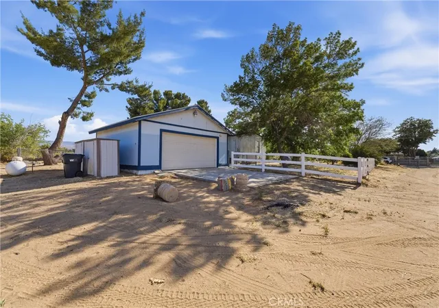 Photo 4 of Single family home for sale at 43300 43rd West, Lancaster, CA 93536 | MLS# SR26120766 | Listing updated on 2026-10-01