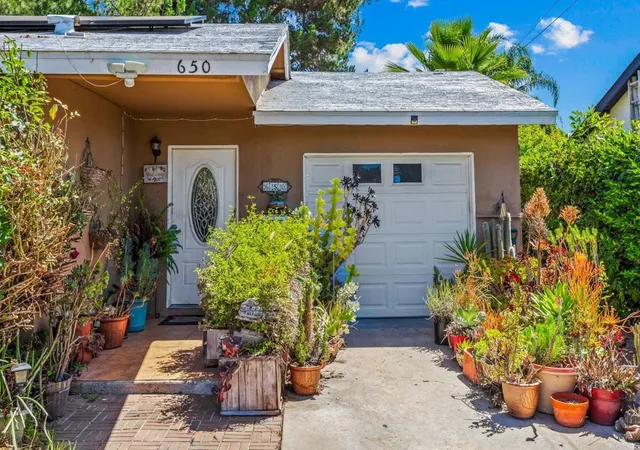 2nd image of 650 Begonia St, Escondido, CA 92027 | MLS# NDP2605341