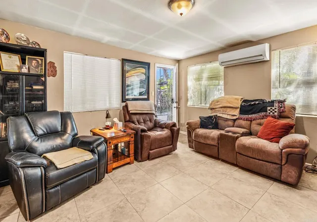 4th image of 650 Begonia St, Escondido, CA 92027 | MLS# NDP2605341