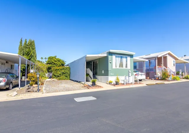 Homes for sale in Vista, CA | 1010 E Bobier Dr, Vista, CA 92084 | MLS# NDP2605343