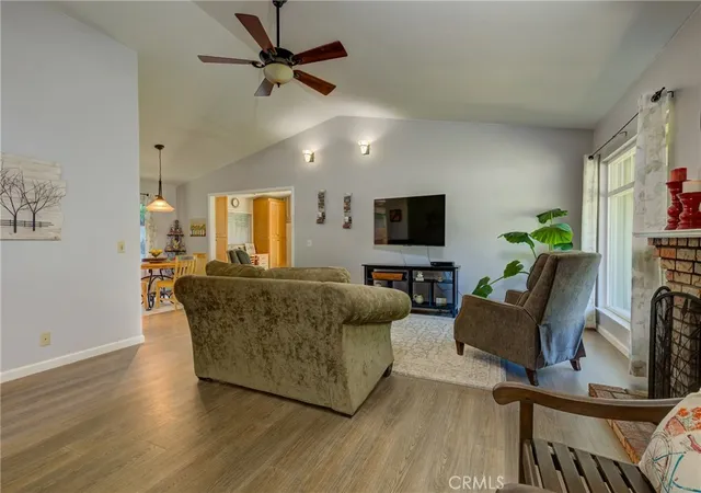 Photo 3 of Single family home for sale at 6 Creekwood Ct, Chico, CA 95926 | MLS# SN26121286 | Listing updated on 2026-09-27
