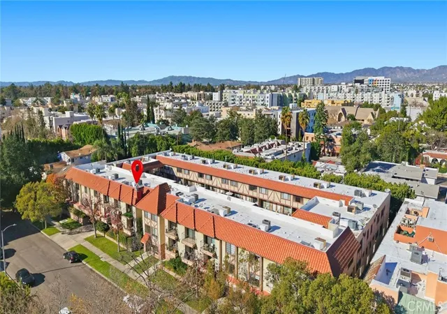 Photo 3 of Townhouse for sale at 11127 La Maida #9, North Hollywood, CA 91601 | MLS# SR26121144 | Listing updated on 2026-09-22