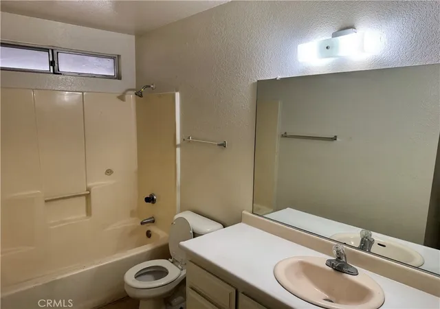 8th image of 20285 Serrano, Apple Valley, CA 92307 | MLS# HD26121327