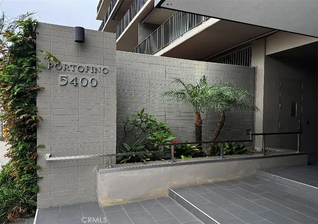 Listing Photo 5 - Condo for sale in building located at 5400 E The Toledo, Long Beach, CA 90803 - Unit #701