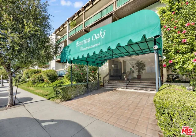 Homes for sale in Encino, CA | 5460 White Oak Avenue, Encino, CA 91316 | Houzeo