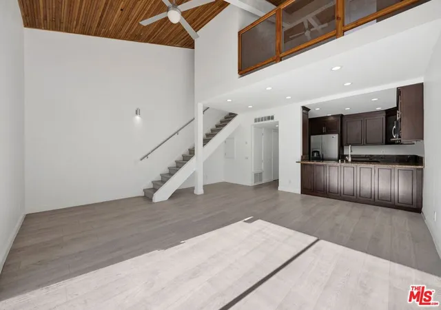 Photo 4 of Condo for sale at 5460 White Oak Ave #G305, Encino, CA 91316 | MLS# 26840895 | Listing updated on 2026-09-23