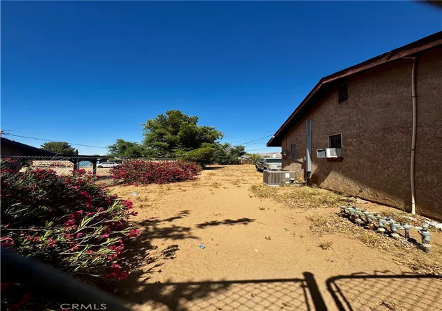 17th image of 7623 Oxford, Hesperia, CA 92345 | MLS# IV26121462