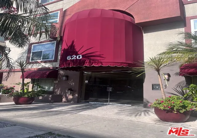 2nd image of 620 S Gramercy Pl #339, Los Angeles, CA 90005 | MLS# 26842933