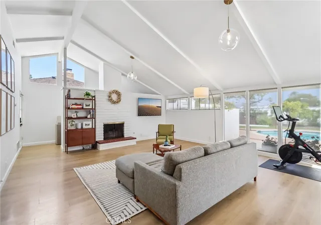 3rd image of 12772 Elizabeth Wy, Tustin, CA 92780 | MLS# NP26120670