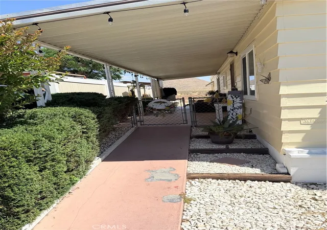 Photo 3 of Manufactured home for sale at 20863 Waalew #B2, Apple Valley, CA 92307 | MLS# HD26106084 | Listing updated on 2026-10-02