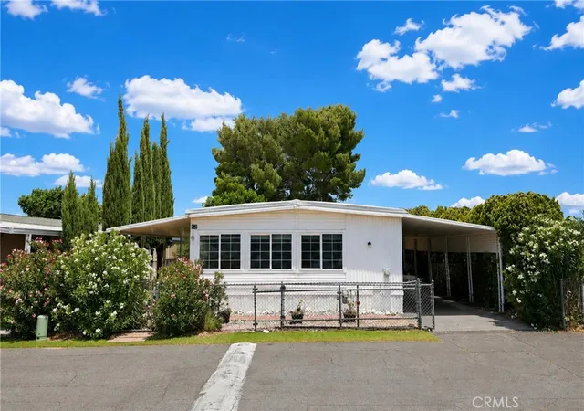 2nd image of 22601 Bear Valley Rd #63, Apple Valley, CA 92308 | MLS# HD26121296
