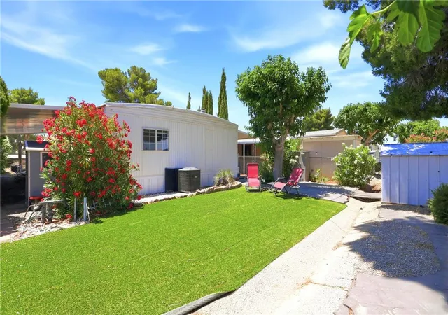 5th image of 22601 Bear Valley Rd #63, Apple Valley, CA 92308 | MLS# HD26121296