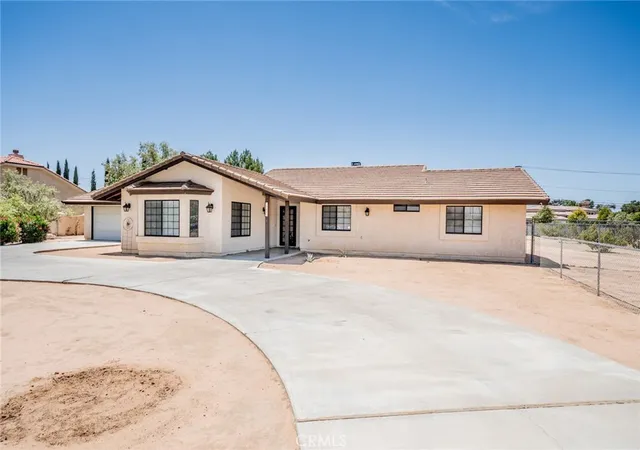 Photo 2 of Single family home for sale at 19951 US Hwy 18, Apple Valley, CA 92307 | MLS# DW26121528 | Listing updated on 2026-09-25