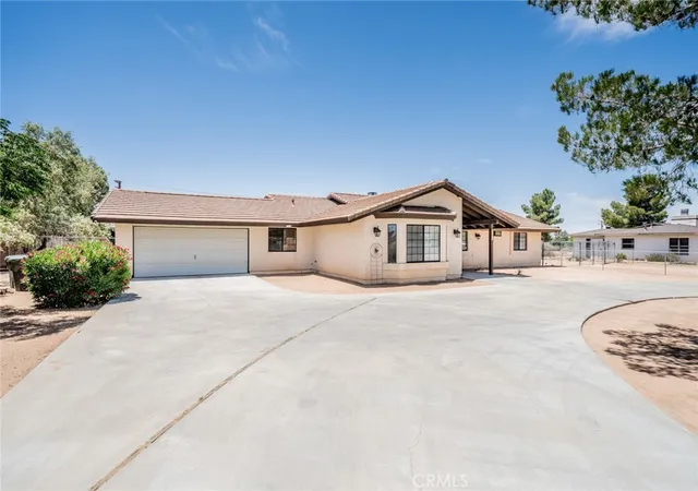 Photo 3 of Single family home for sale at 19951 US Hwy 18, Apple Valley, CA 92307 | MLS# DW26121528 | Listing updated on 2026-09-25