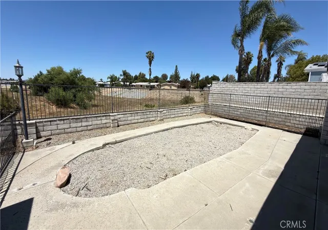 Photo 2 of Sale Pending at 1561 Ailanthus, Hemet, CA 92545 | MLS# PW26118126 | Listing updated on 2026-09-25