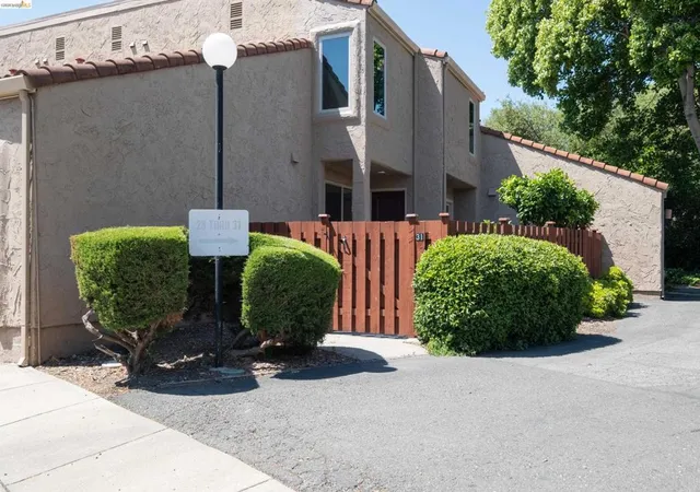 Homes for sale in San Pablo, CA | 31 Campo Verde Circle, San Pablo, CA 94806 | MLS# 41137085