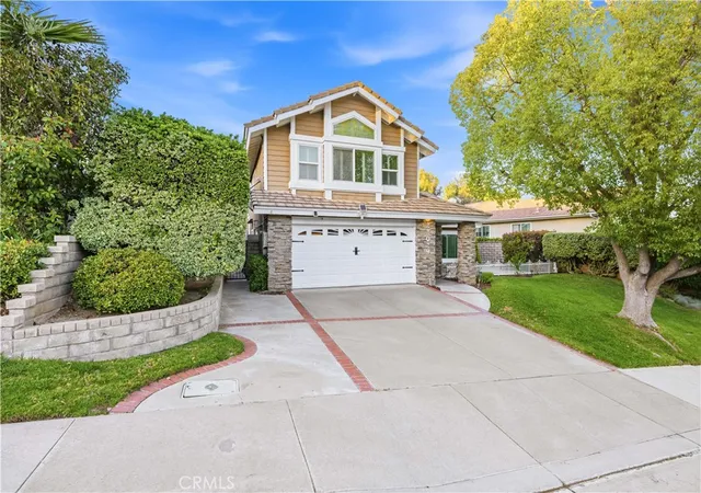 Photo 3 of Sale Pending at 22029 Rodeffer Pl, Santa Clarita, CA 91350 | MLS# SR26108726 | Listing updated on 2026-07-09