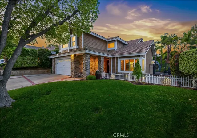 Photo 3 of Sale Pending at 22029 Rodeffer Pl, Santa Clarita, CA 91350 | MLS# SR26108726 | Listing updated on 2026-07-09