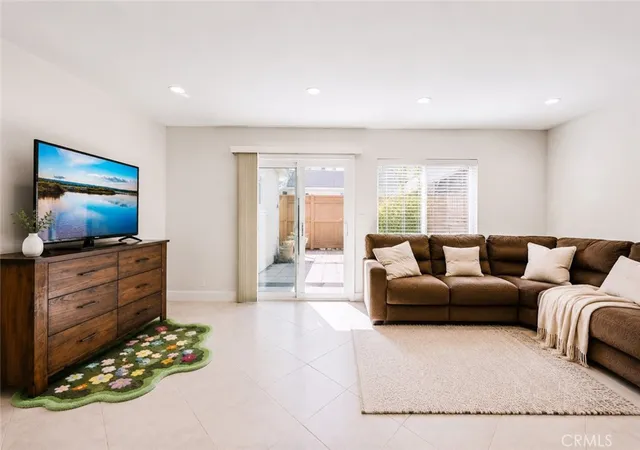 2nd image of 47 Fox #27, Irvine, CA 92614 | MLS# WS26116602