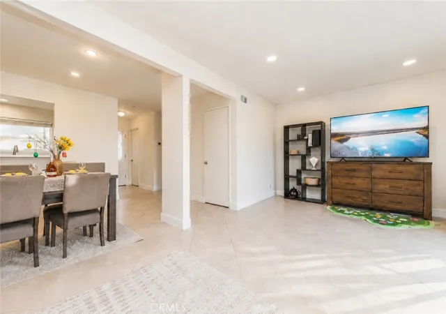 4th image of 47 Fox #27, Irvine, CA 92614 | MLS# WS26116602